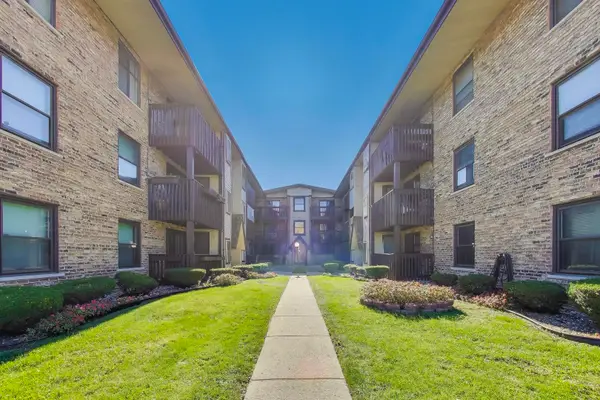 4553 W 56th Street #305, Chicago, IL 60629