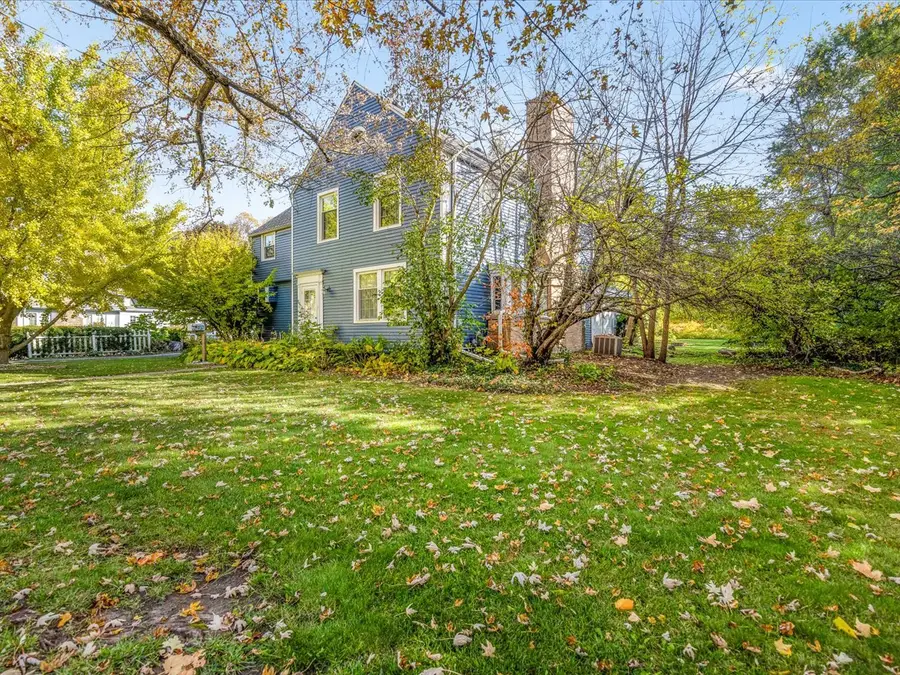 615 Dean Street, Woodstock, IL 60098 - Image #3