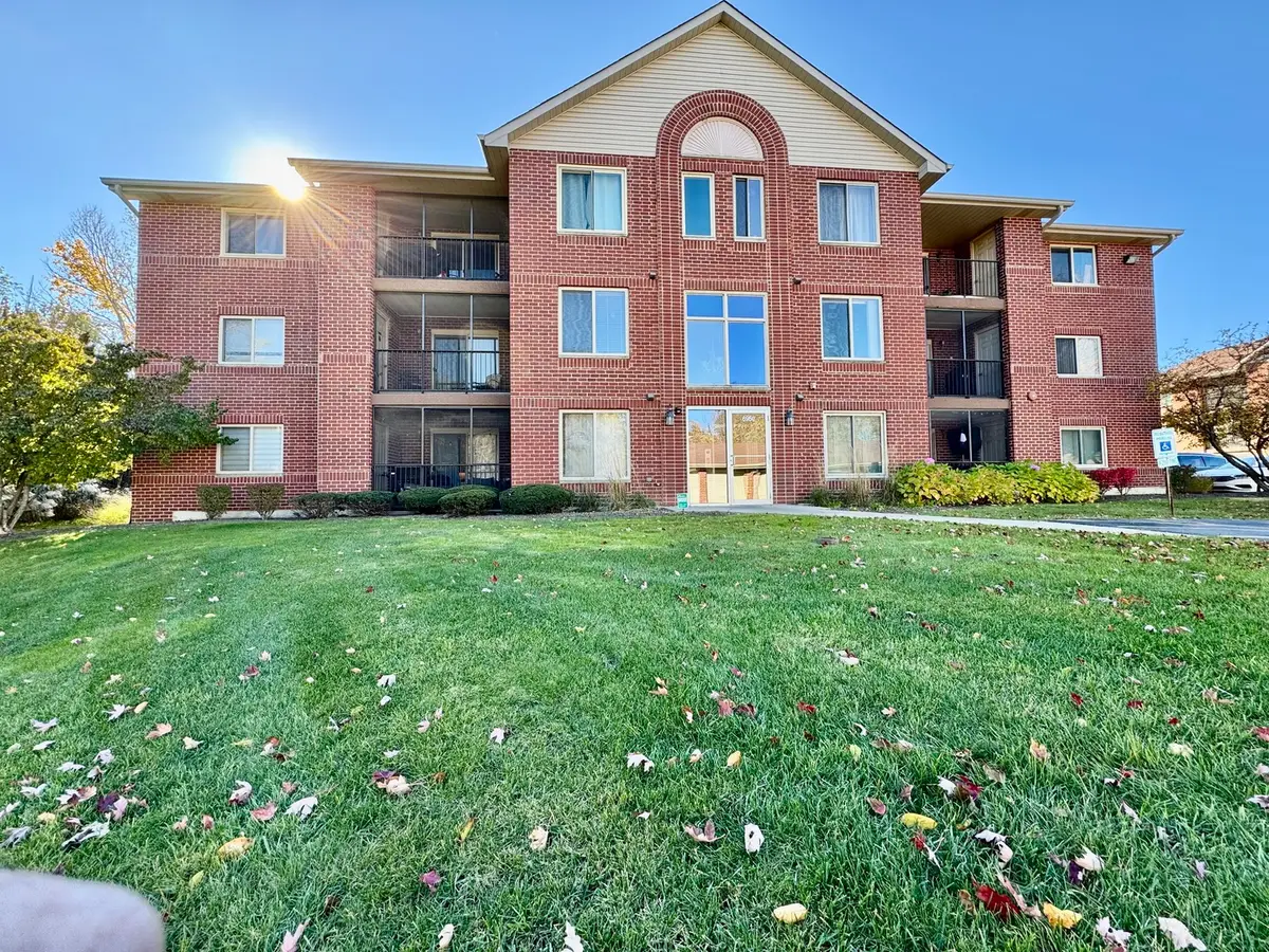 6950 Heritage Circle #4-1A, Orland Park, IL 60462 - Image #1