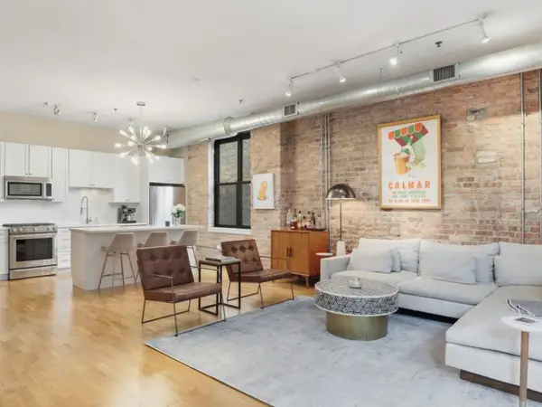 23 N Green Street #202, Chicago, IL 60607