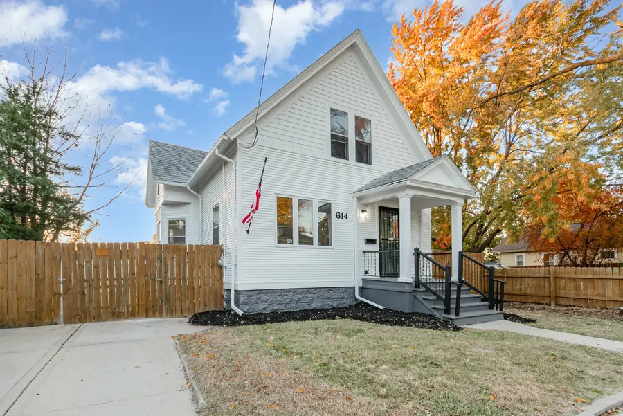 614 Hammond Avenue, Aurora, IL 60506 - Image #2