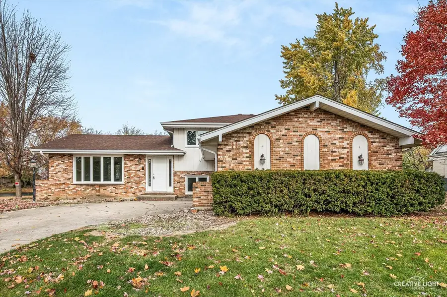 25110 W Catherine Drive, Plainfield, IL 60586 - Image #2