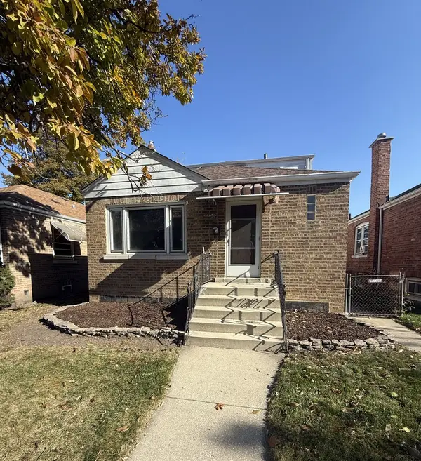5205 S Linder Avenue, Chicago, IL 60638