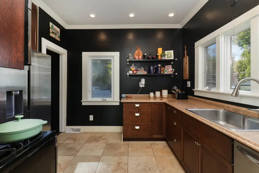 601 E Grove Street, Bloomington, IL 61701 - Image #3