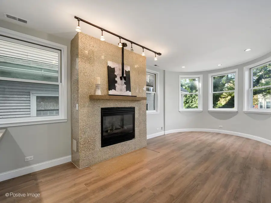 3033 N Racine Avenue #2, Chicago, IL 60657 - Image #2