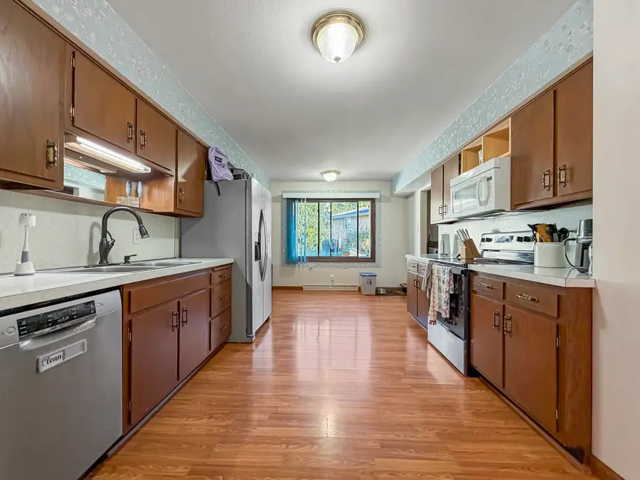 1353 Carriage Hill Lane, Freeport, IL 61032 - Image #3