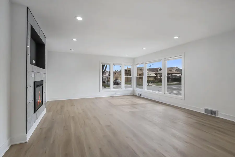 8058 S Wood Street, Chicago, IL 60620 - Image #3