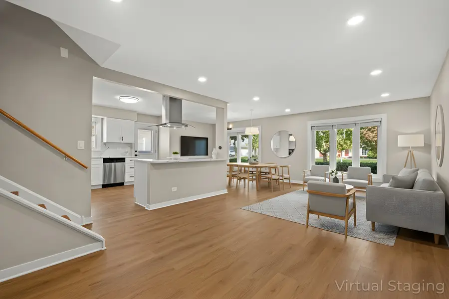 1813 W Pheasant Trail, Mount Prospect, IL 60056 - Image #3