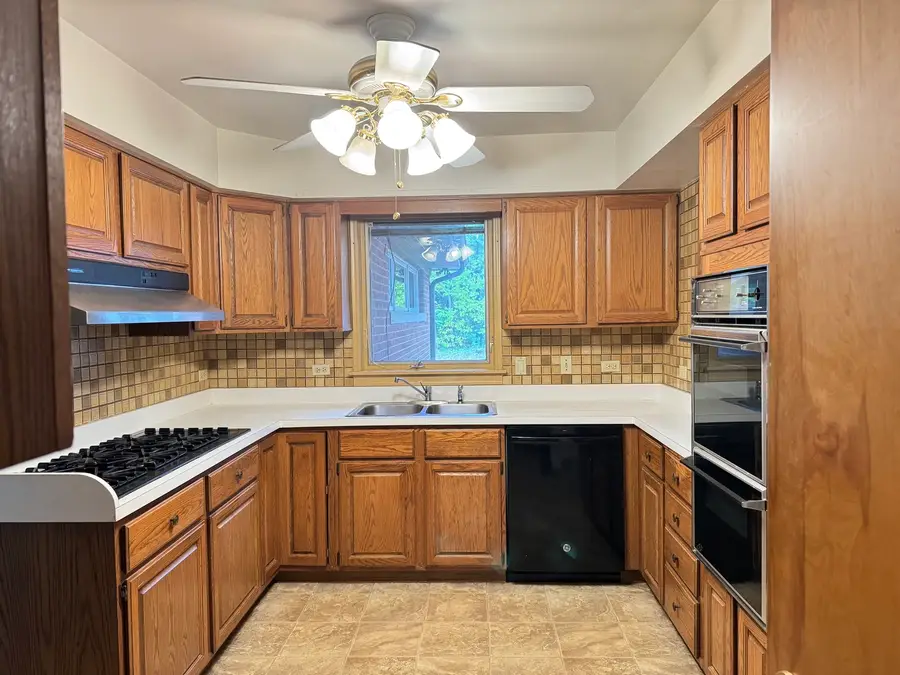 620 S Norbury Avenue, Lombard, IL 60148 - Image #2