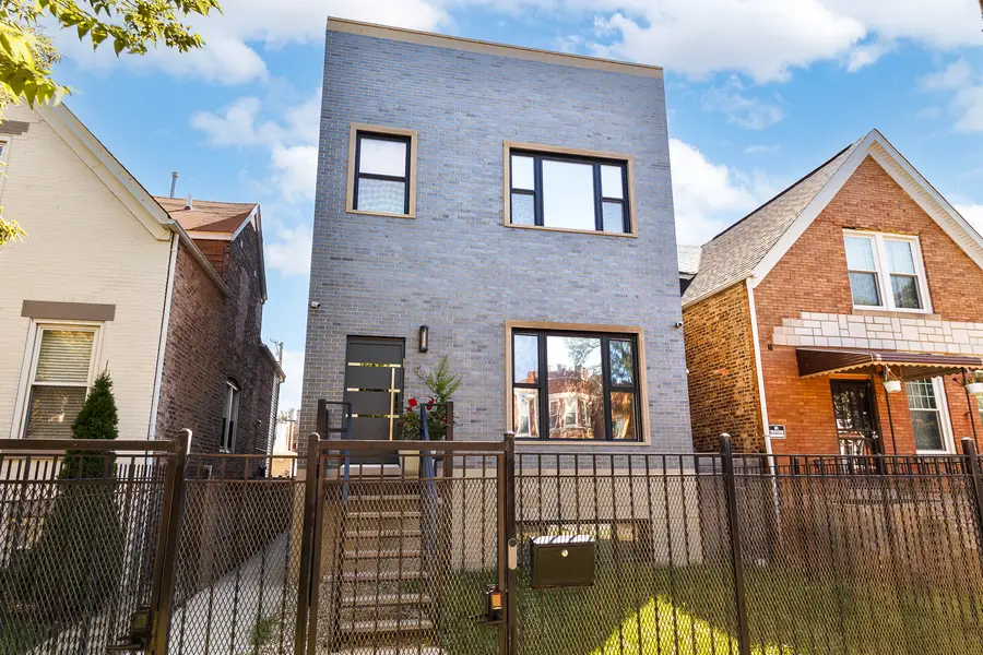 943 N Central Park Avenue, Chicago, IL 60651 - Image #2