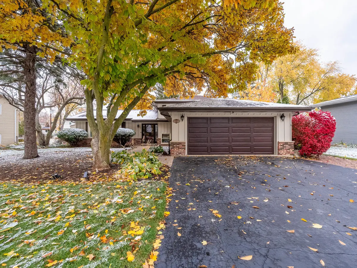 Address Withheld By Seller, Carol Stream, IL 60188 - Image #1