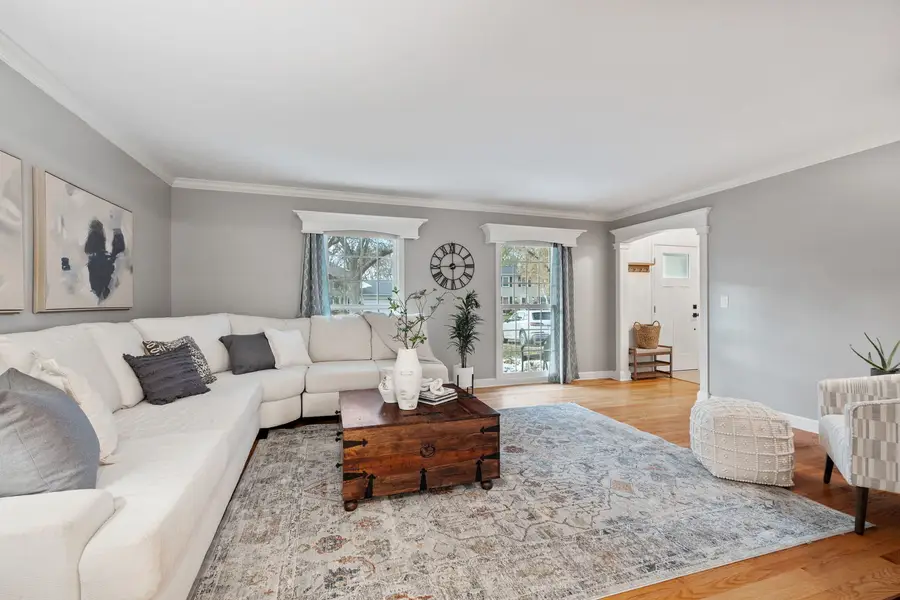 302 Carriage Hill Road, Naperville, IL 60565 - Image #3