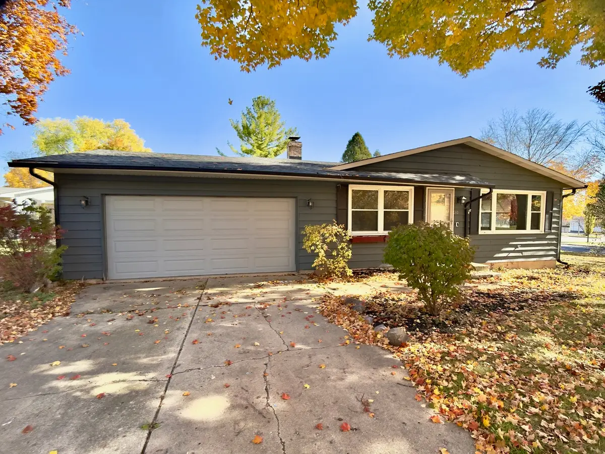 1807 Forrest Boulevard, Saint Charles, IL 60174 - Image #1