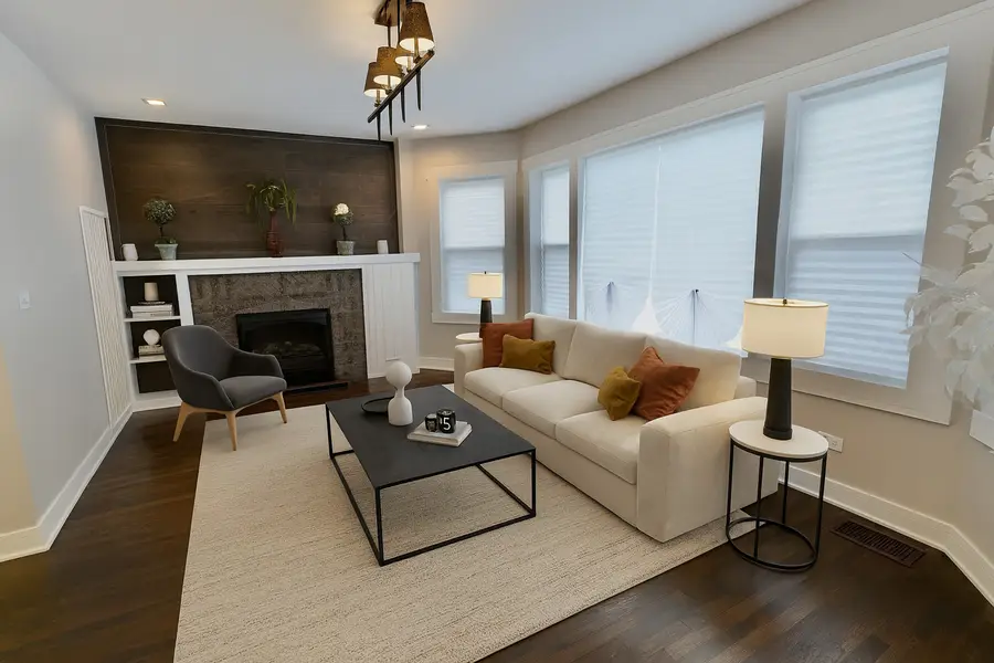 8734 S Honore Street, Chicago, IL 60620 - Image #2