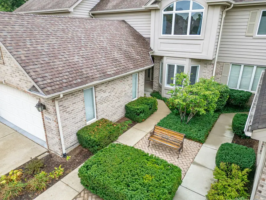 5509 Aspen Avenue, Downers Grove, IL 60515 - Image #2