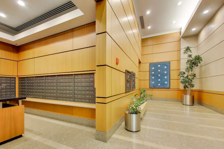 400 N Lasalle Drive #1211, Chicago, IL 60654 - Image #3