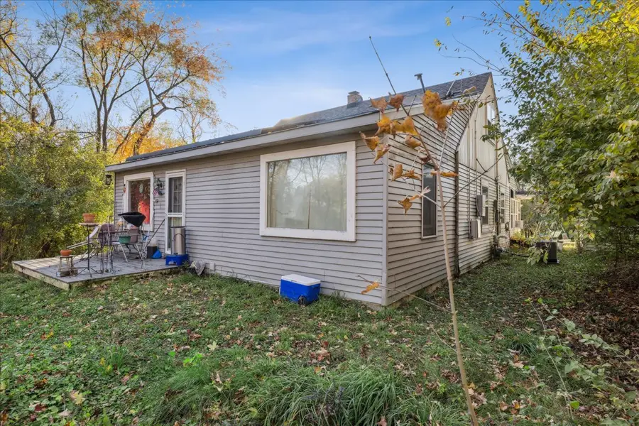 29652 W Roberts Road, Island Lake, IL 60042 - Image #2