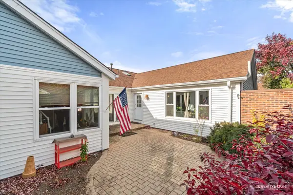 904 Dartmouth Drive, Wheaton, IL 60189