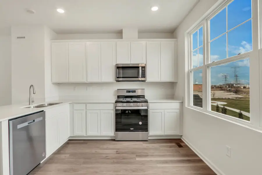 567 Yosemite Way, Mundelein, IL 60060 - Image #3