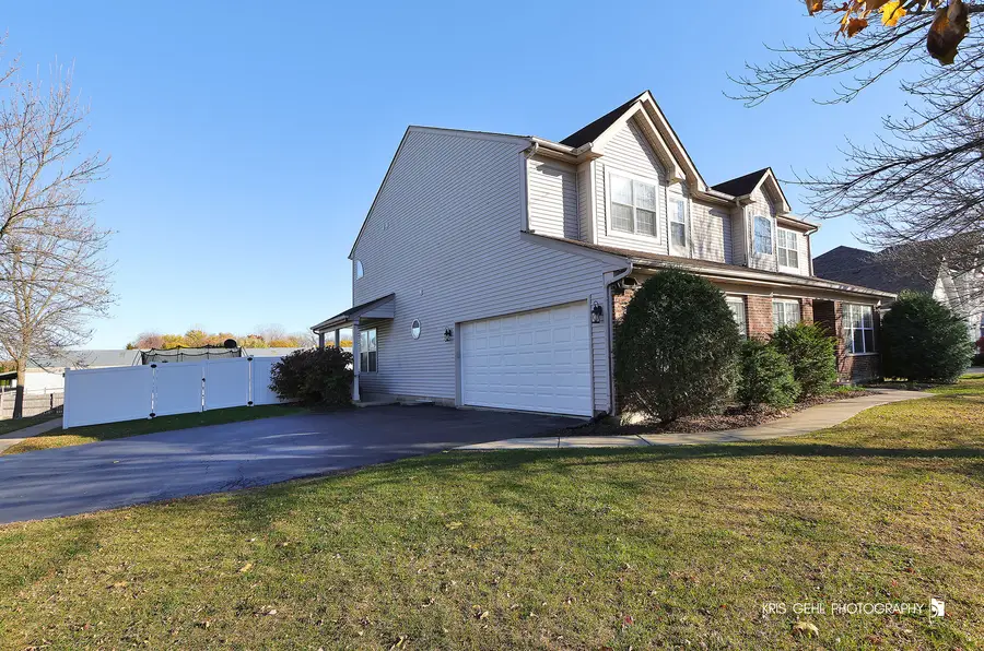 415 Kingsport Drive, Gurnee, IL 60031 - Image #2
