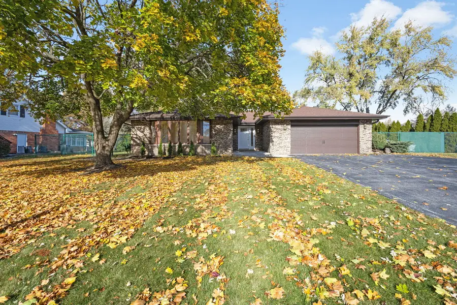 6710 W Golfview Lane, Palos Heights, IL 60463 - Image #2