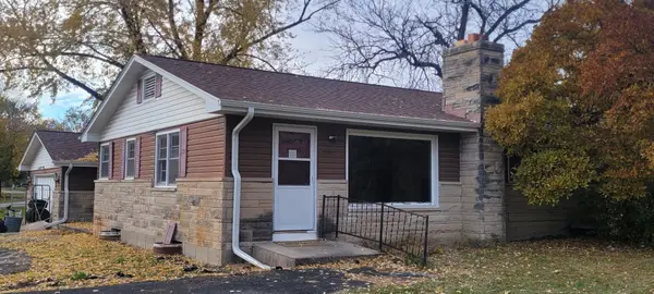 833 Gary Avenue, Aurora, IL 60506