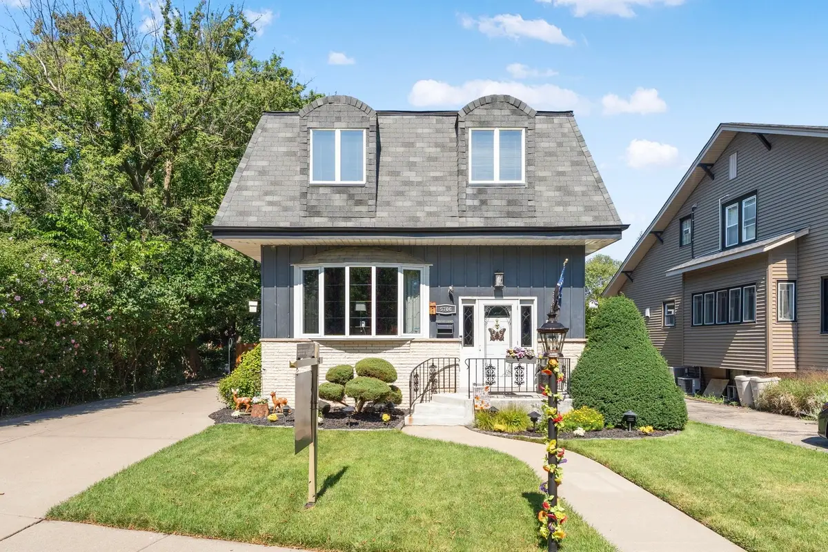 5706 N New Hampshire Avenue, Chicago, IL 60631 - Image #1