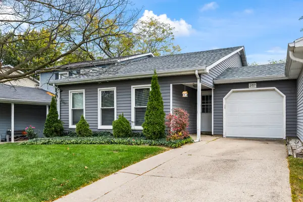 2157 Pepperwood Lane, Glendale Heights, IL 60139