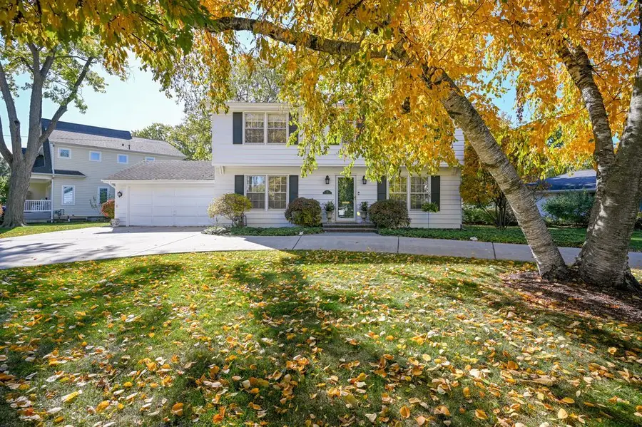 84 N Parkside Avenue, Glen Ellyn, IL 60137 - Image #2