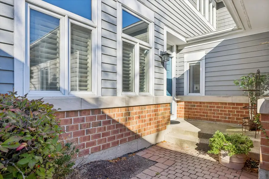 17 Mashie Court, Woodridge, IL 60517 - Image #2