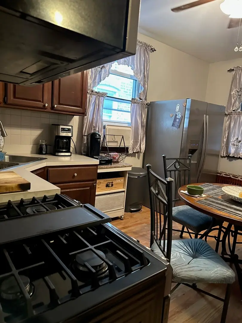 2946 N Lawndale Avenue, Chicago, IL 60618 - Image #3