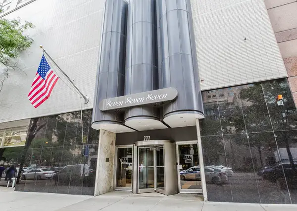 777 N Michigan Avenue #1307, Chicago, IL 60611