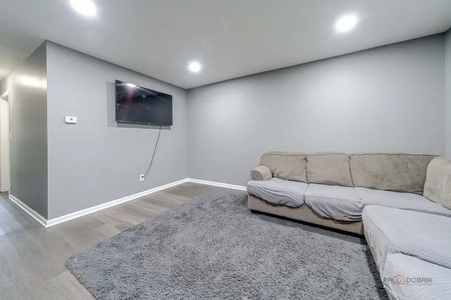 Address Withheld By Seller, Zion, IL 60099 - Image #3