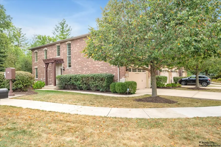 2453 Nicola Court, Addison, IL 60101 - Image #2