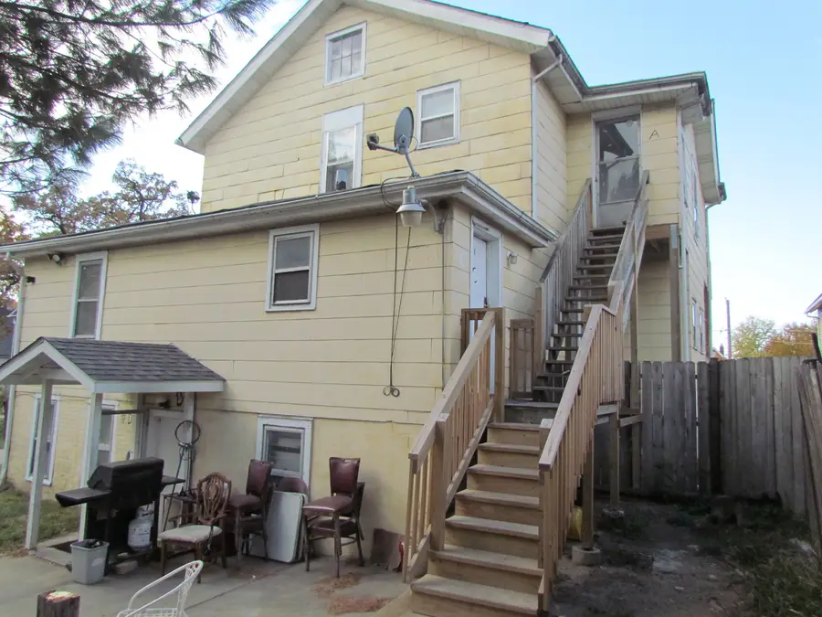 332 S Broadway Avenue, Aurora, IL 60505 - Image #2