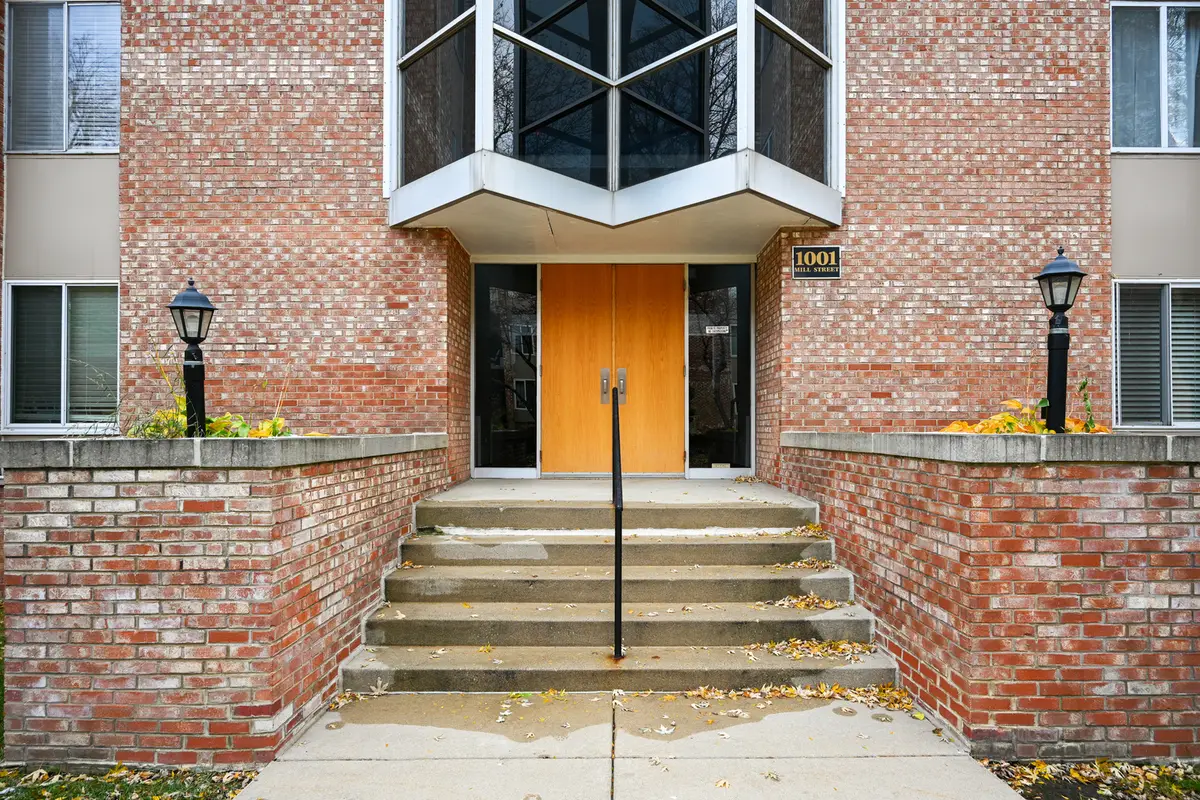 Address Withheld By Seller, Naperville, IL 60563 - Image #1