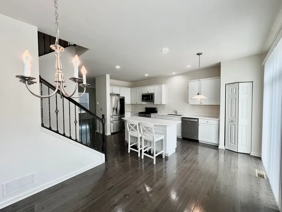 270 Lionel Drive, Grayslake, IL 60030 - Image #2