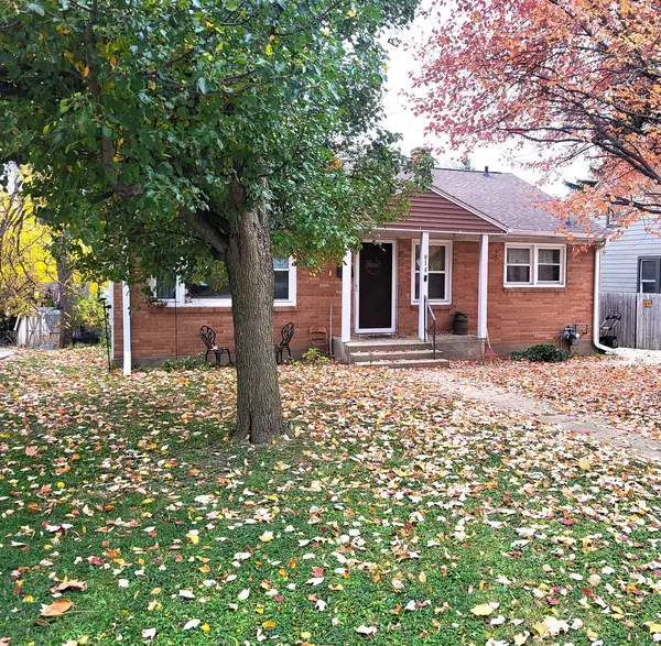 914 Cooper Street, Dixon, IL 61021