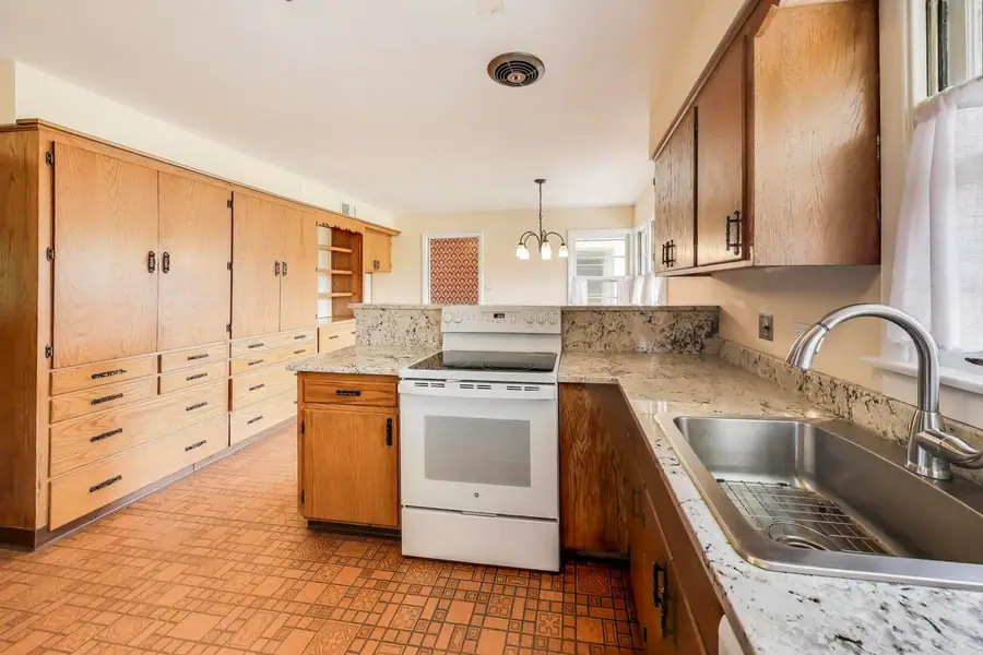 3801 Madison Street, Oak Brook, IL 60523 - #3