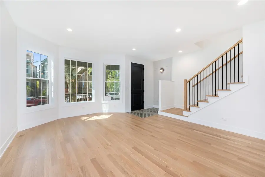 1542 W Highland Avenue, Chicago, IL 60660 - Image #2