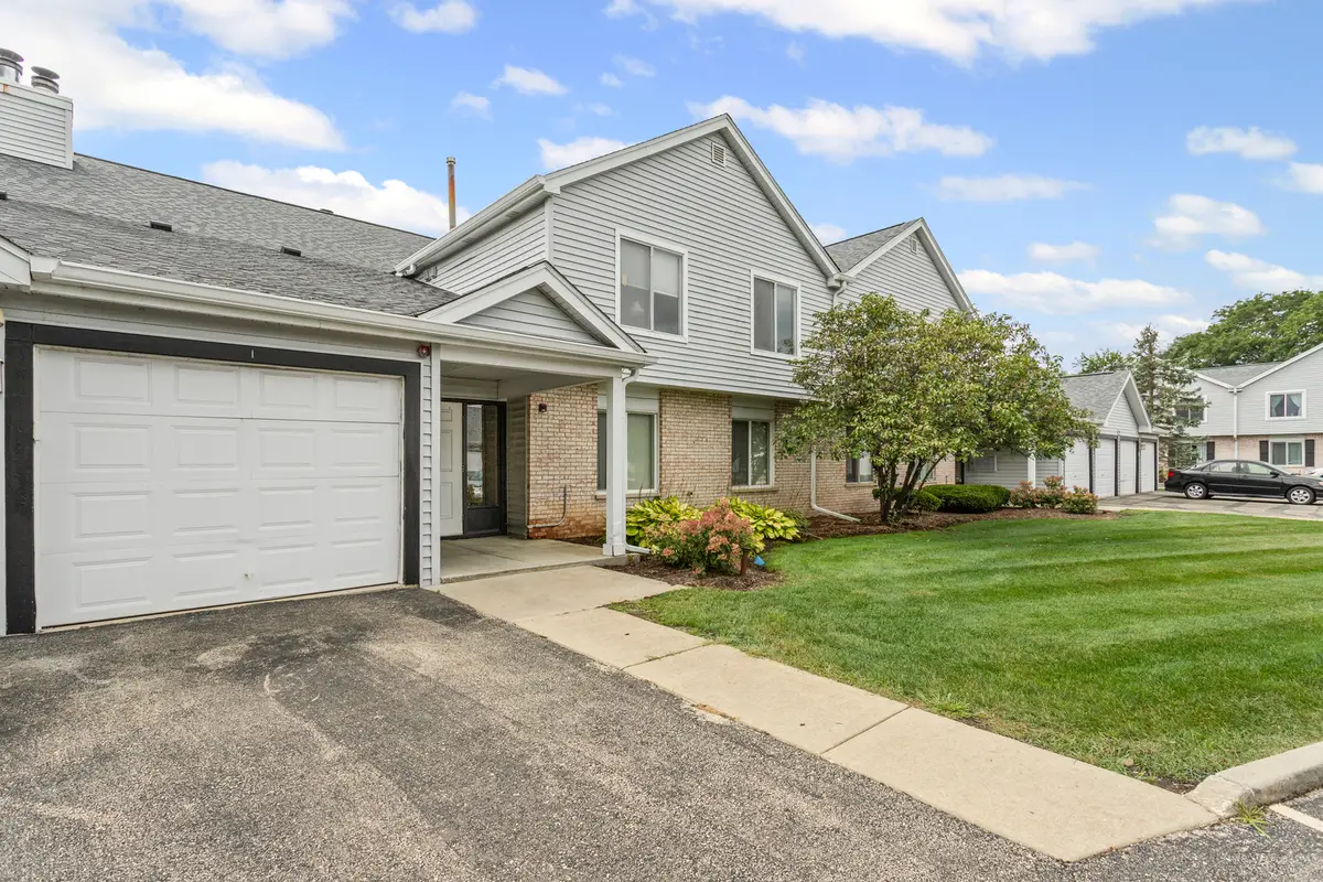7050 Brighton Court #204, Woodridge, IL 60517 - Image #1