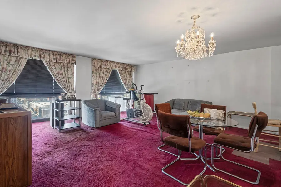 4343 N Clarendon Avenue #1715, Chicago, IL 60613 - Image #2