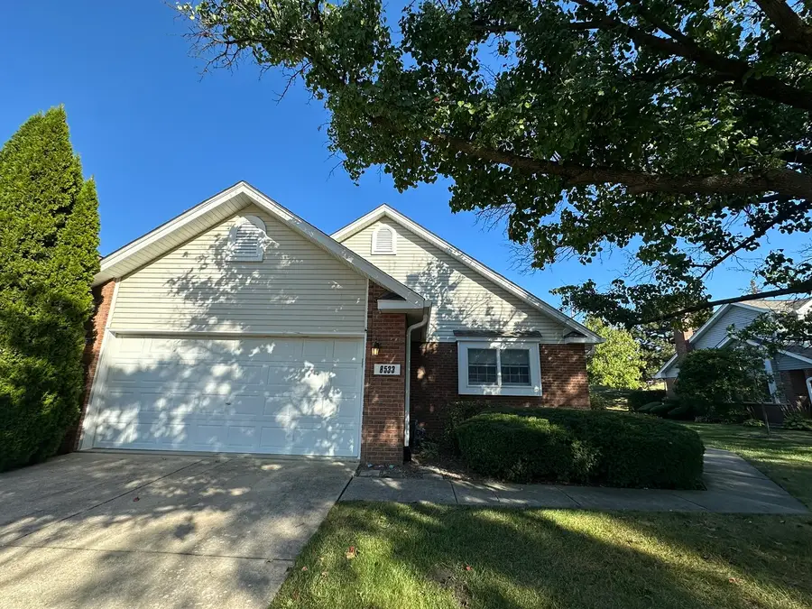 8533 Sandalwood Drive, Darien, IL 60561 - Image #3