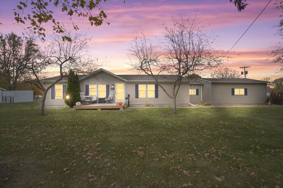 602 W 6th Street, Minonk, IL 61760 - #1