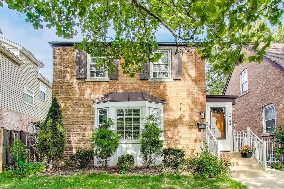 7744 W Thorndale Avenue, Chicago, IL 60631 - Image #1