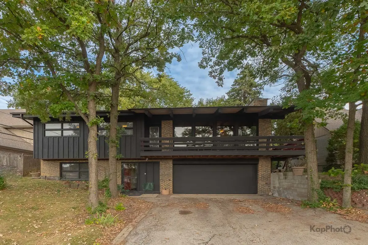 5810 W 97th Street, Oak Lawn, IL 60453 - Image #1