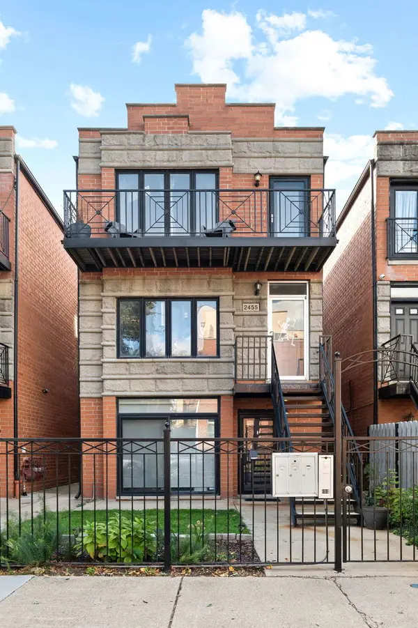 2455 W Arthington Street #3, Chicago, IL 60612