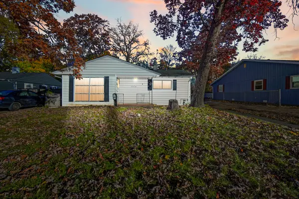 94 Wren Road, Carpentersville, IL 60110