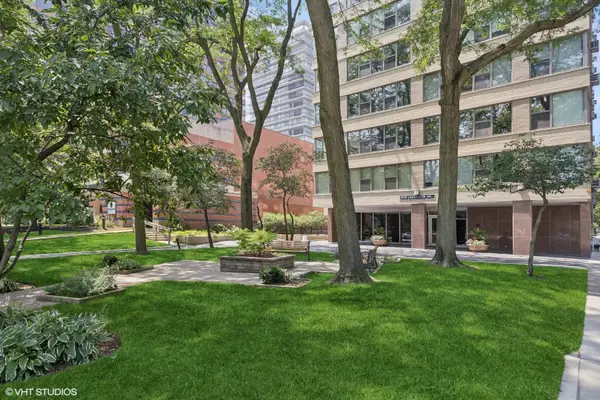 2970 N Lake Shore Drive #7B-7C, Chicago, IL 60657