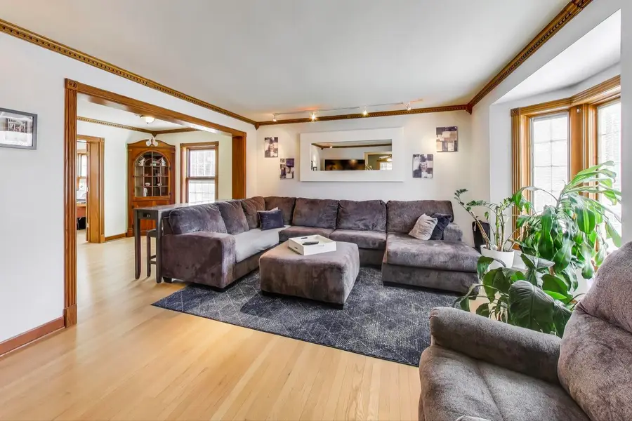 1607 S Ashland Avenue, Park Ridge, IL 60068 - Image #2